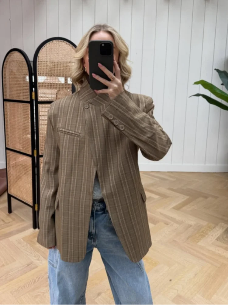 Casual Striped Blazer – Stylish Loose Fit with Pockets - Image 4