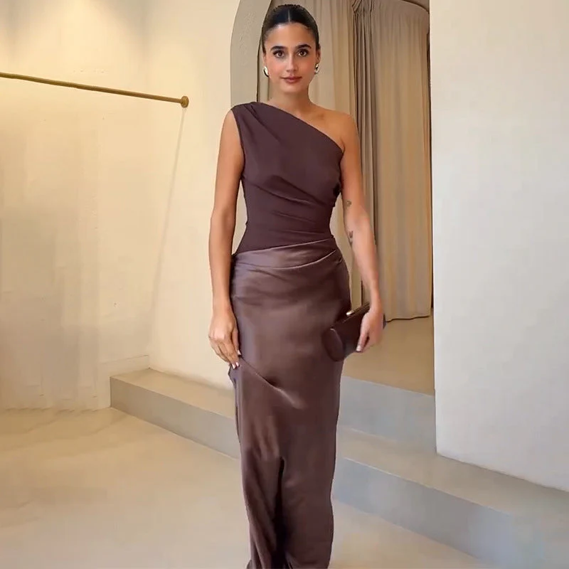Effortless Summer Garden Maxi Dress with Flowing Feminine Silhouette - Image 2