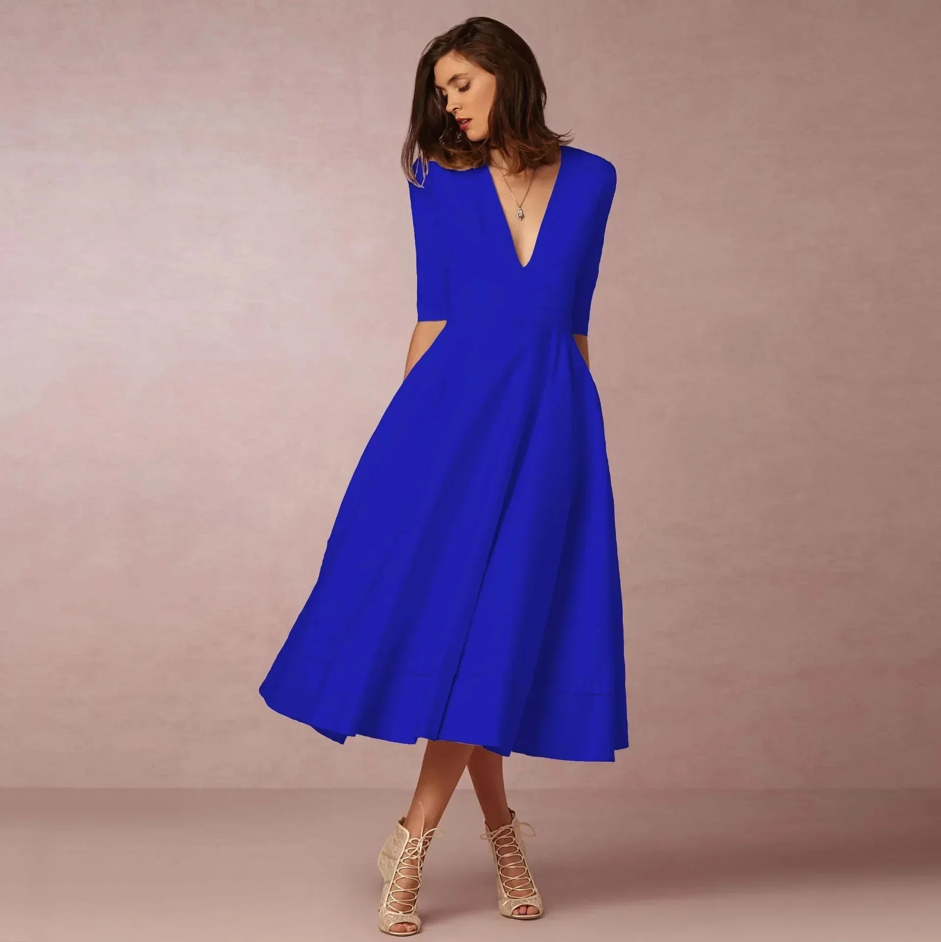 Elegant Fitted Midi Dress with Tailored Cut for Evening Occasions - Image 12