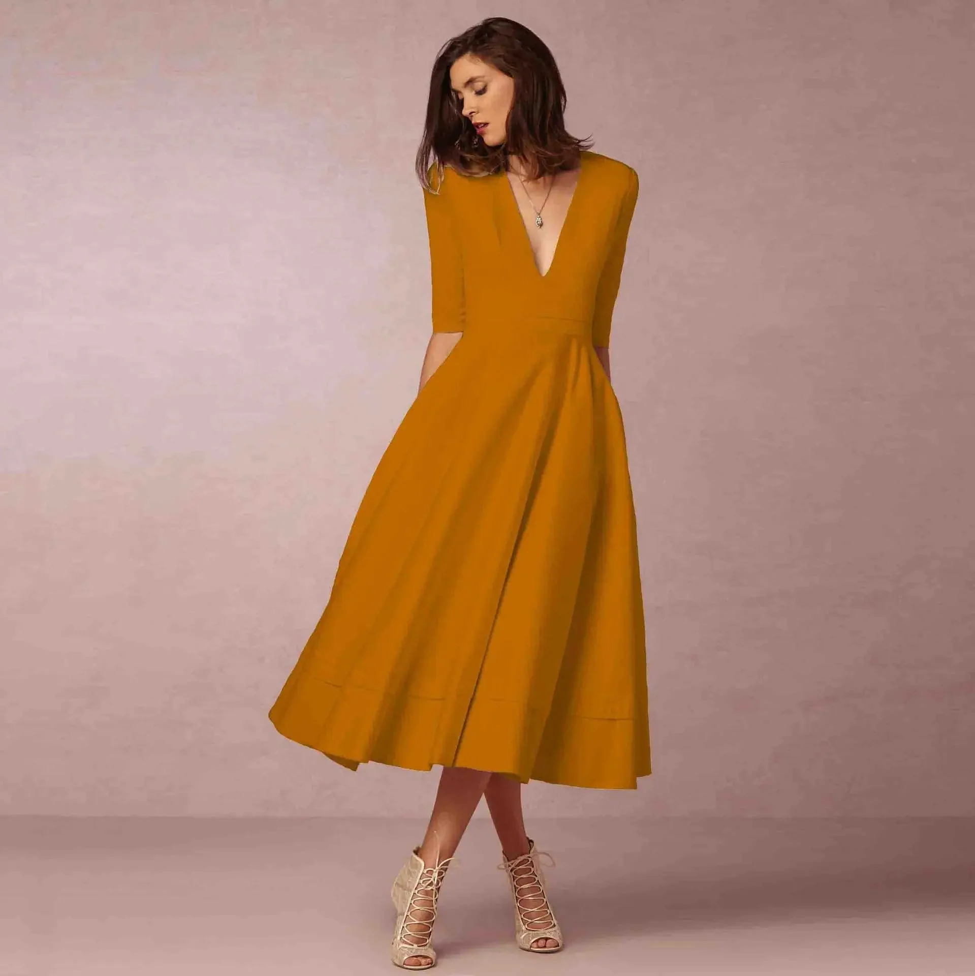 Elegant Fitted Midi Dress with Tailored Cut for Evening Occasions - Image 3