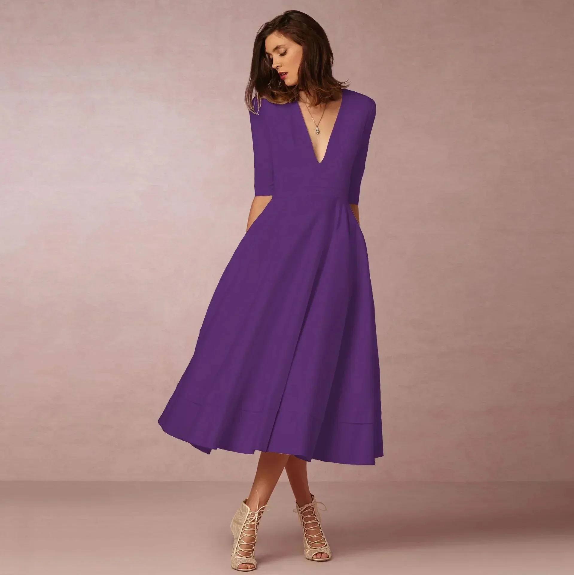 Elegant Fitted Midi Dress with Tailored Cut for Evening Occasions - Image 9