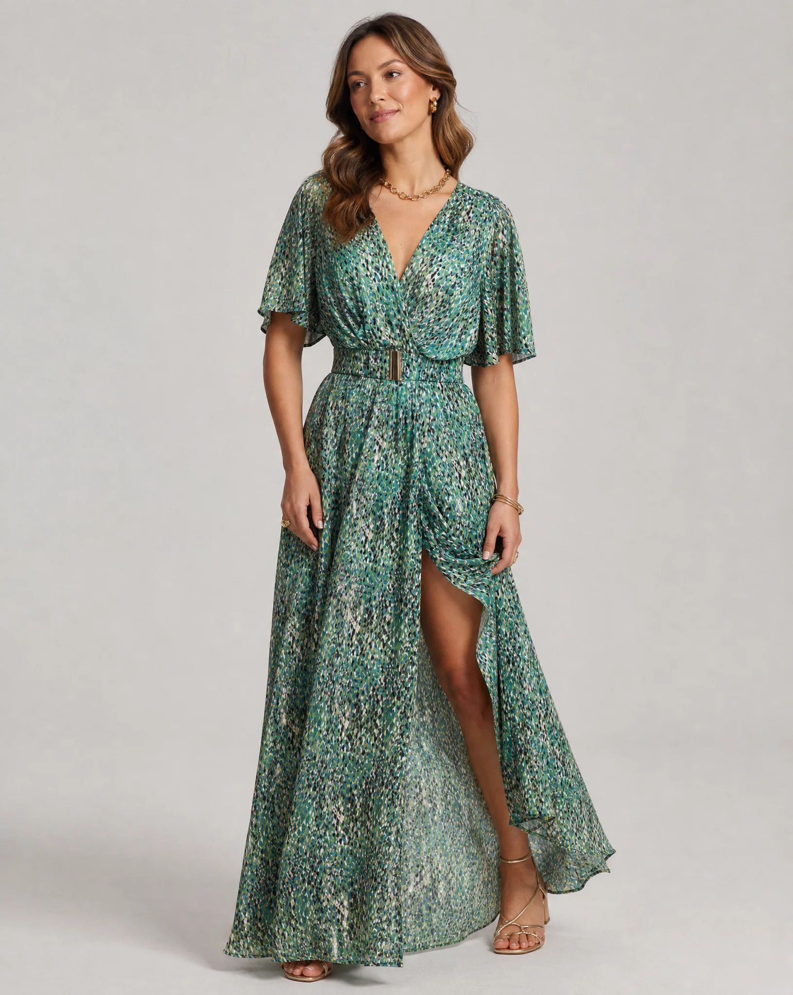 Elegant Flowy Dress for Any Occasion - Image 3