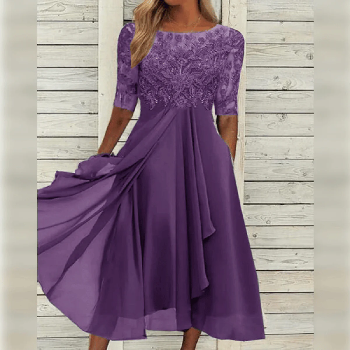Elegant Flowy Women's Party Dress with Lace Bodice - Image 4