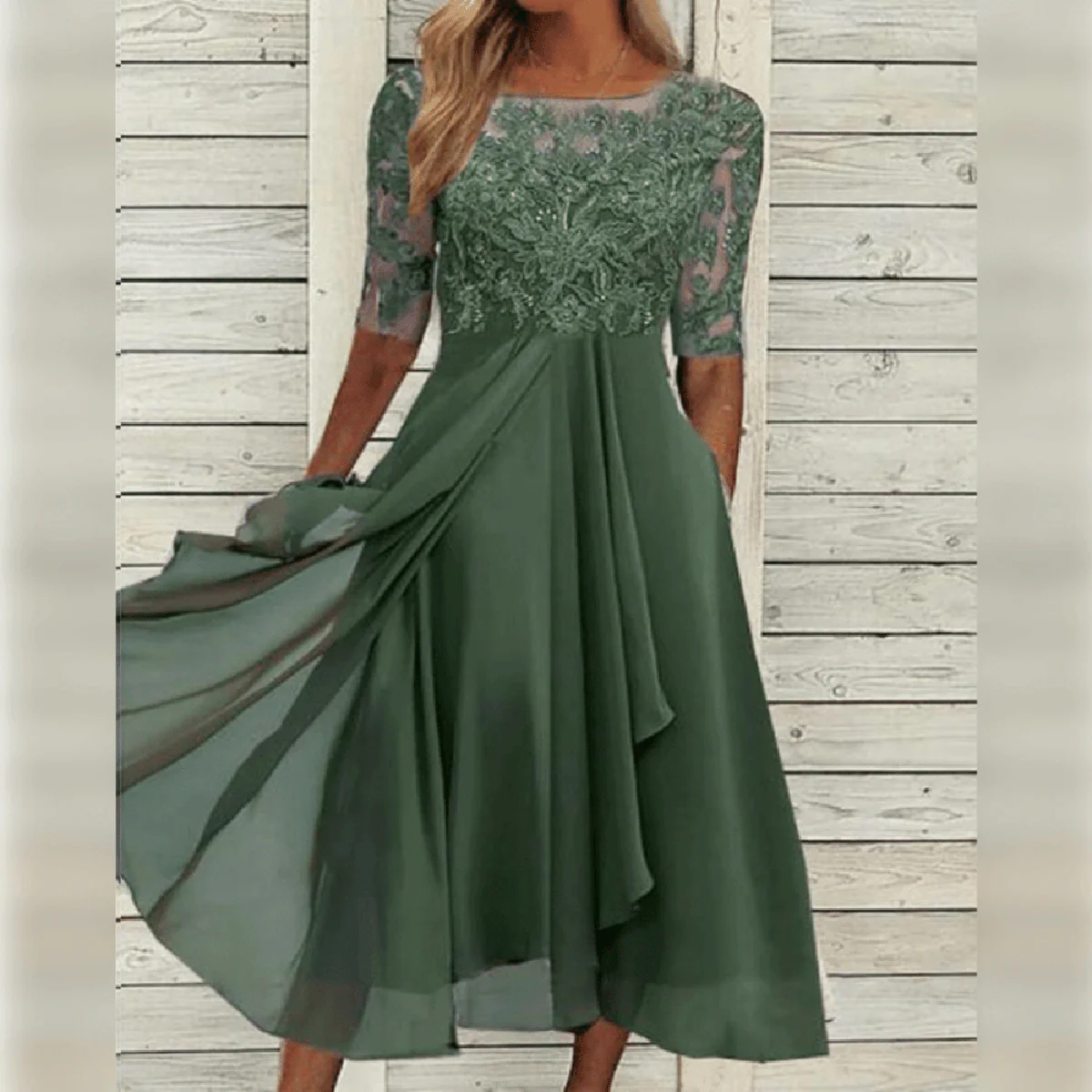 Elegant Flowy Women's Party Dress with Lace Bodice - Image 5