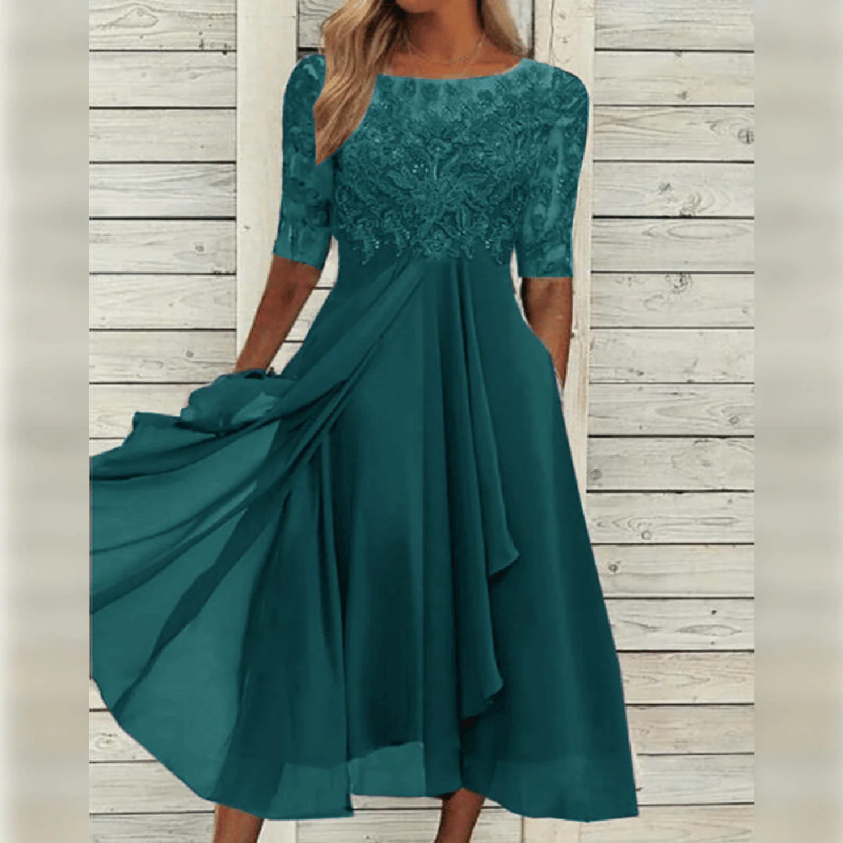 Elegant Flowy Women's Party Dress with Lace Bodice - Image 8