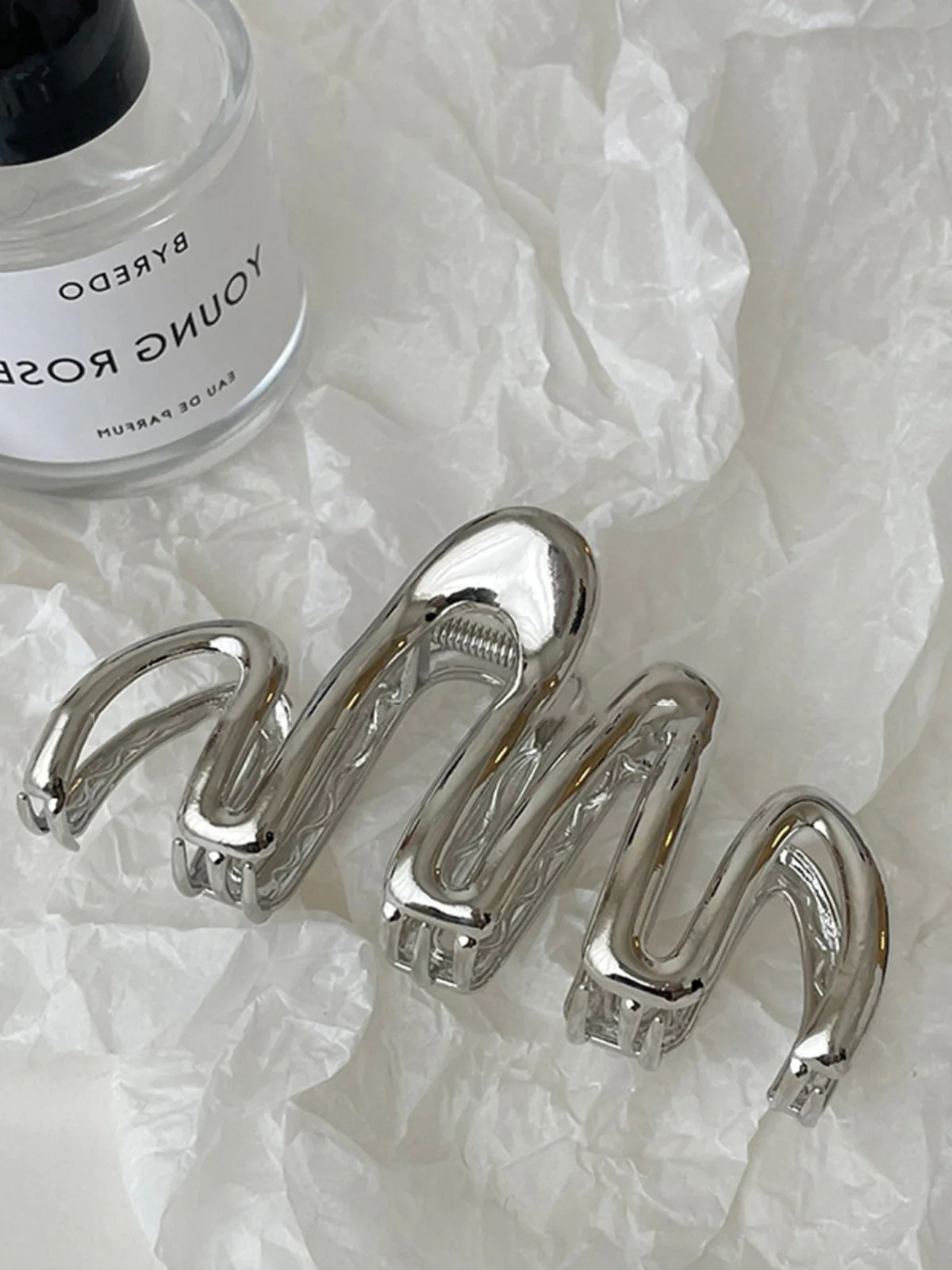 Essential Hair Claw - Image 2