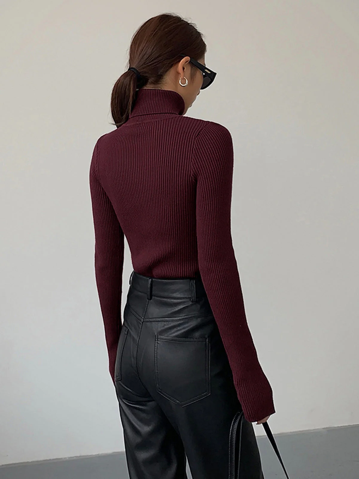 Stylish Ribbed Turtleneck Spring Sweater for Women - Image 5