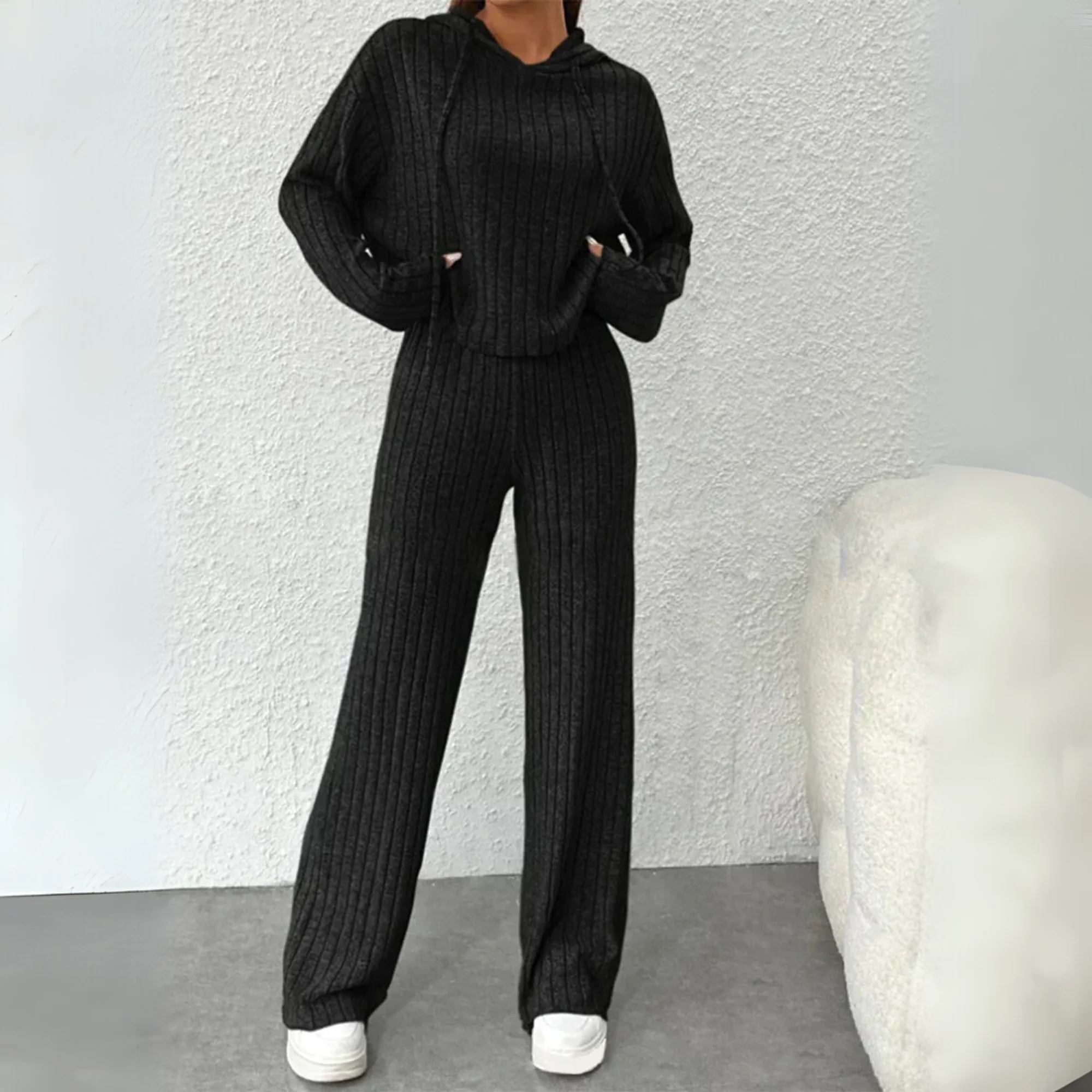 Women's Cozy Hooded Sweatshirt and Joggers Two-Piece Set - Image 3