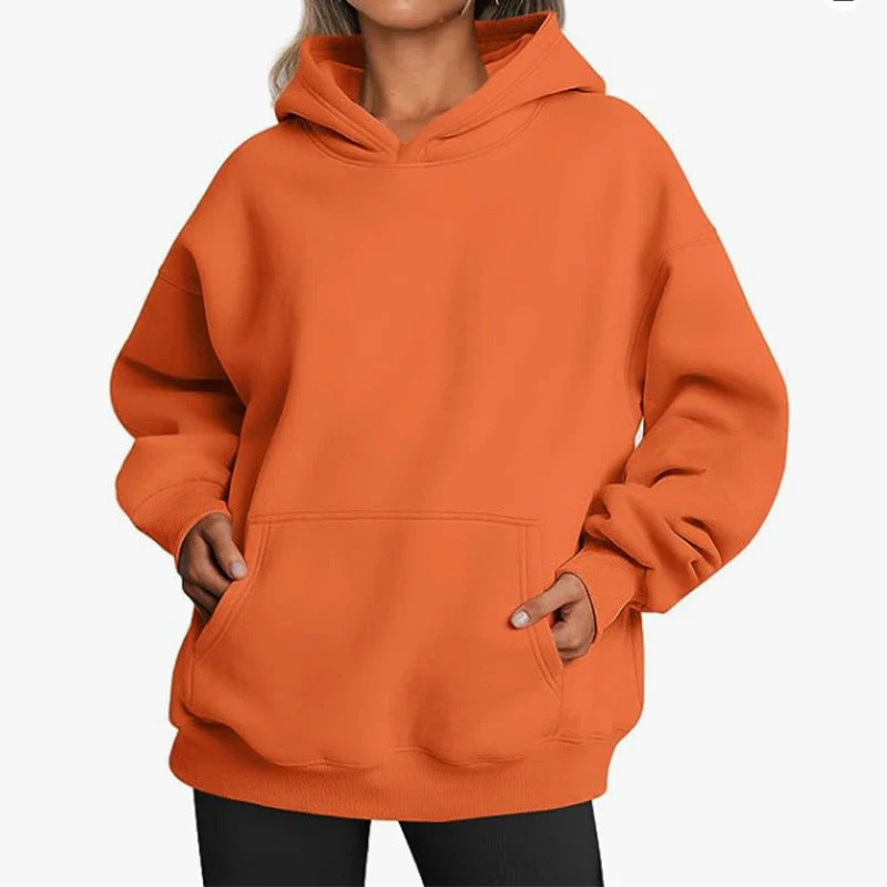 Women's oversized hoodie with practical pockets - Image 4