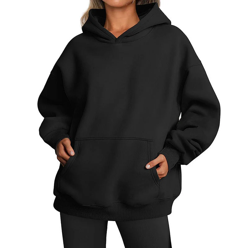 Women's oversized hoodie with practical pockets - Image 5