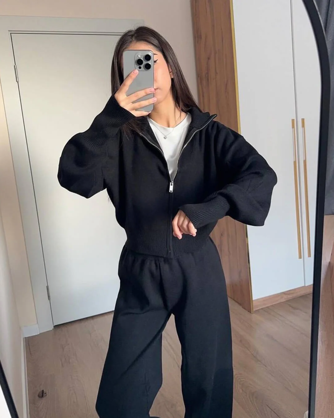 Zip-Up Knit Jacket and Wide-Leg Trousers Two-Piece Set - Image 6